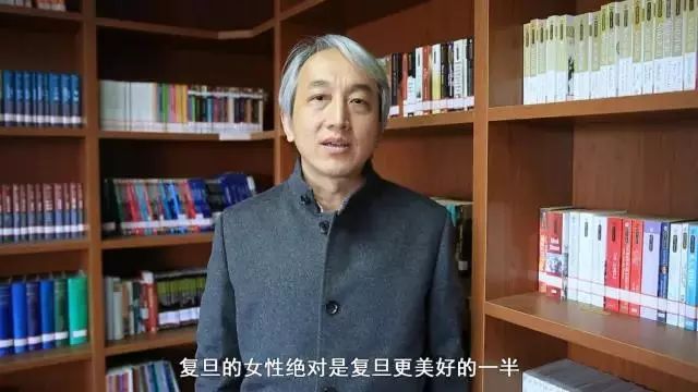 时下国内热点社会话题_两会民生热点直销话题_2015大学校园热点话题